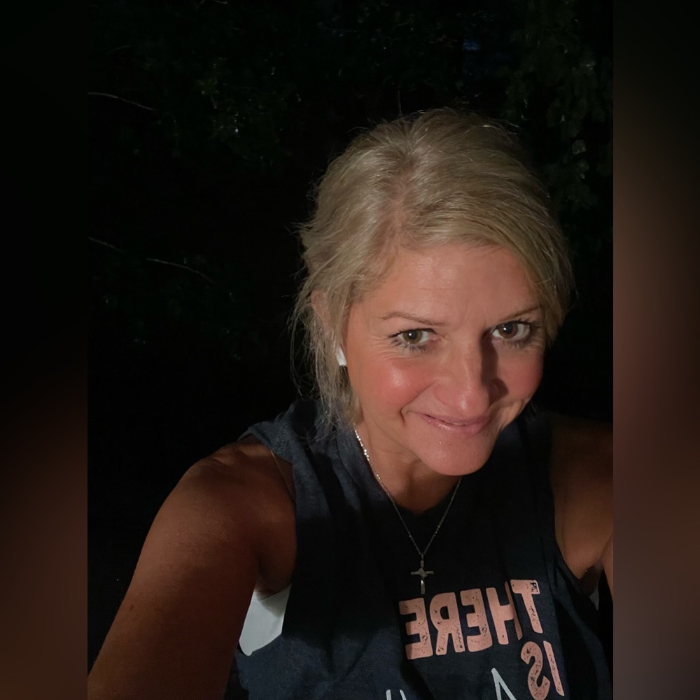 Meet your Posher, Julie